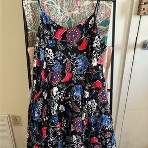 XL Old Navy dress, adjustable straps, side zip up, fitted waist, A-line skirt